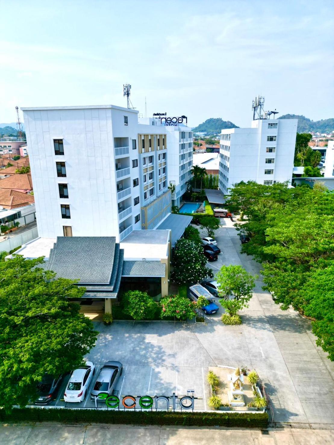 Recenta Suite Phuket Suanluang Kültér fotó
