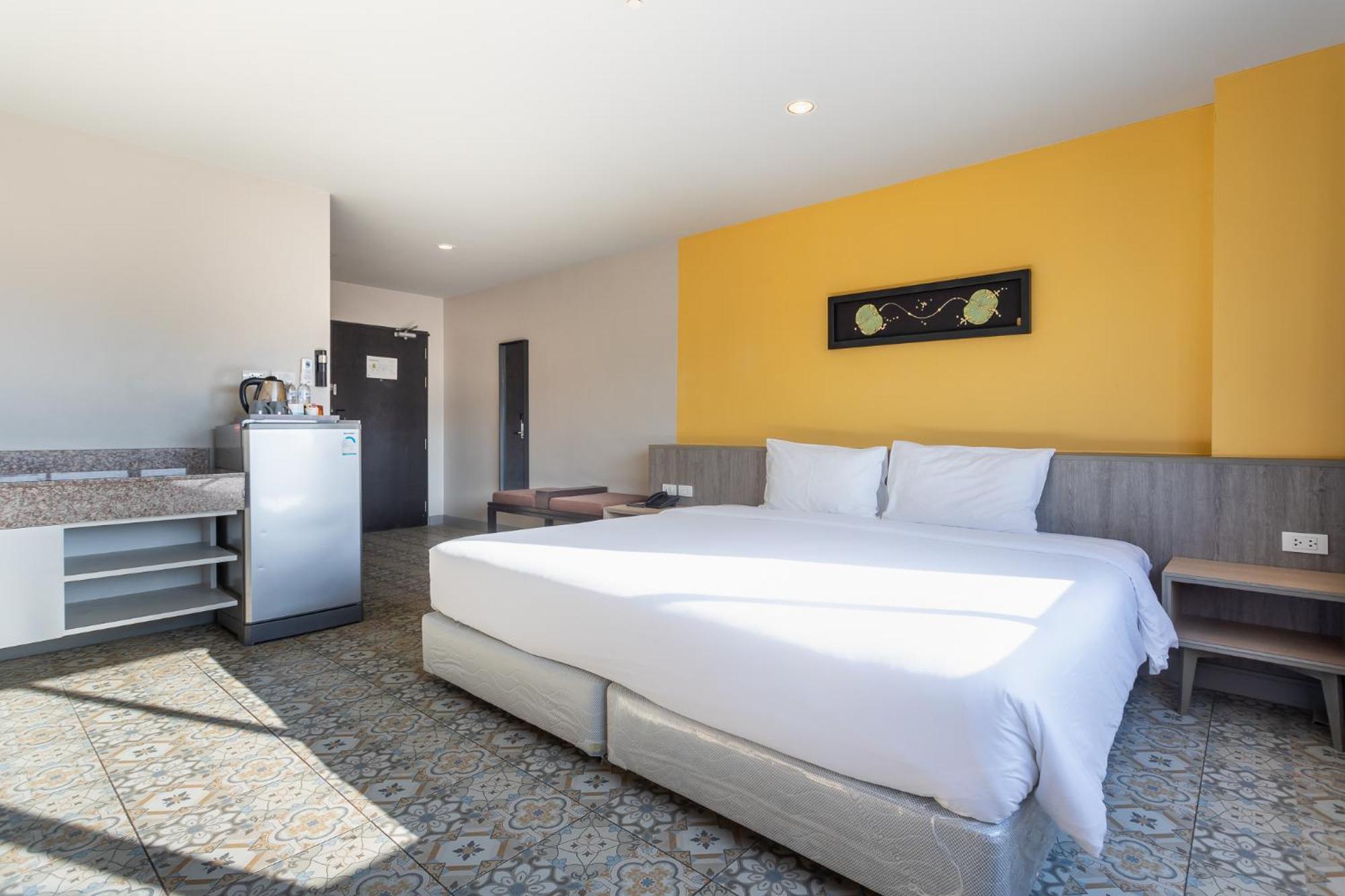 Recenta Suite Phuket Suanluang Kültér fotó