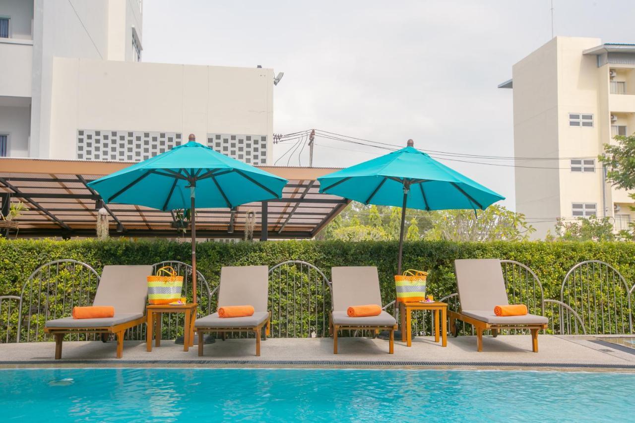 Recenta Suite Phuket Suanluang Kültér fotó