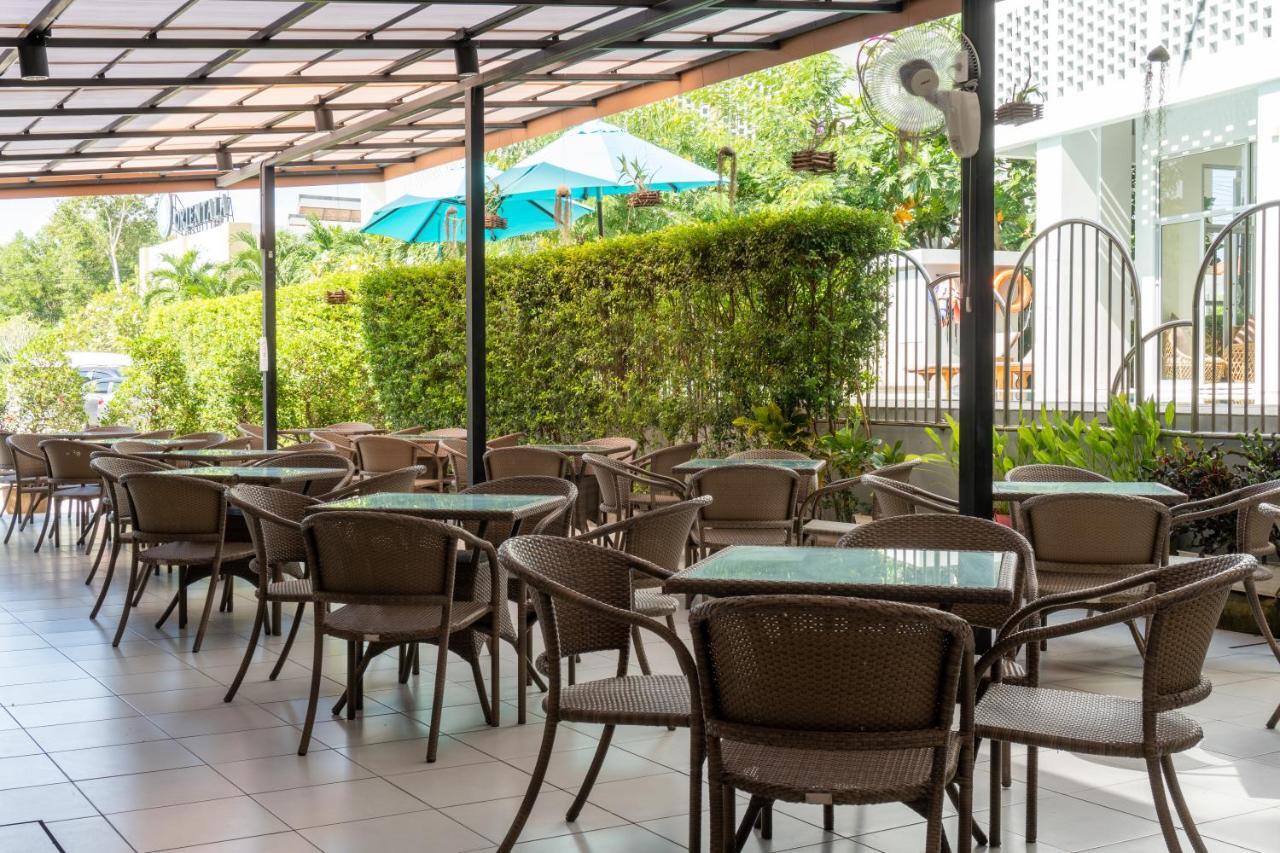 Recenta Suite Phuket Suanluang Kültér fotó